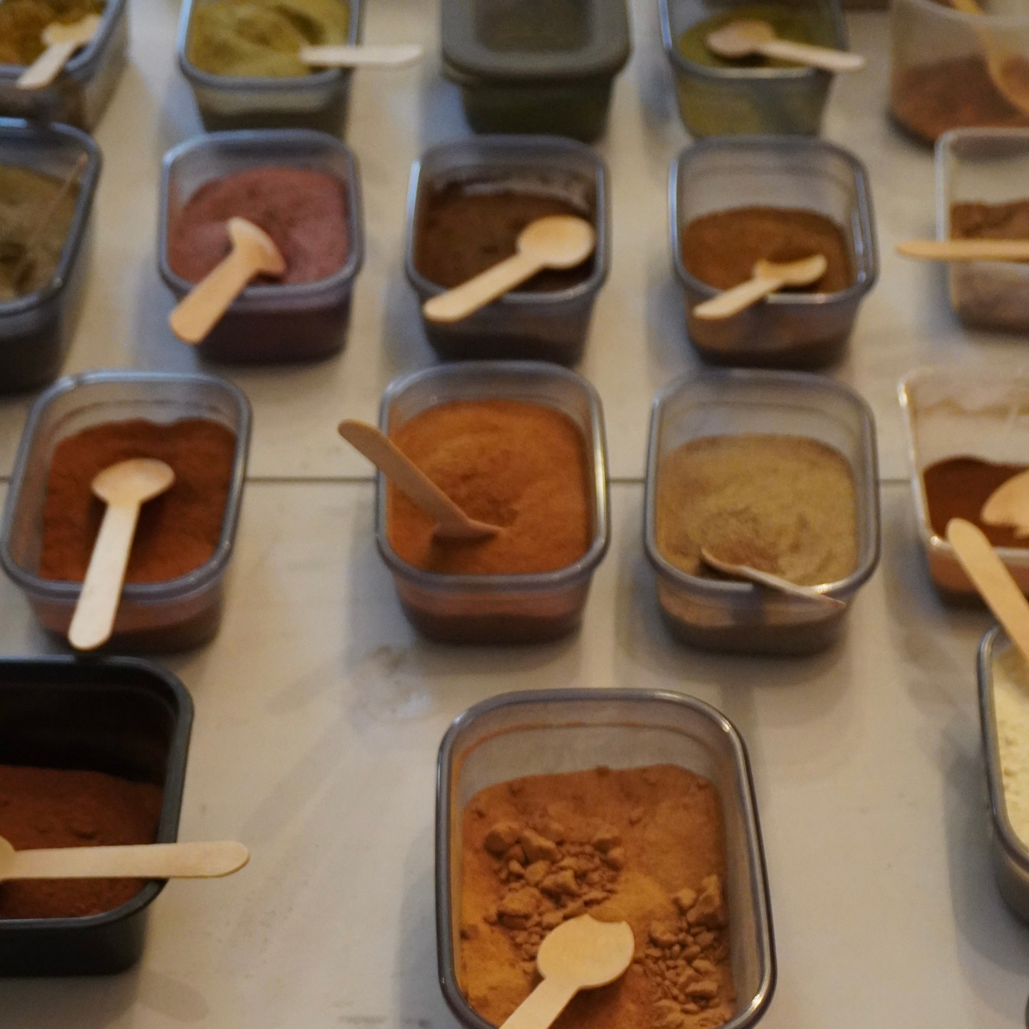 סדנת רוקחות קטורת טבעית בעבודת יד - Desert Scent