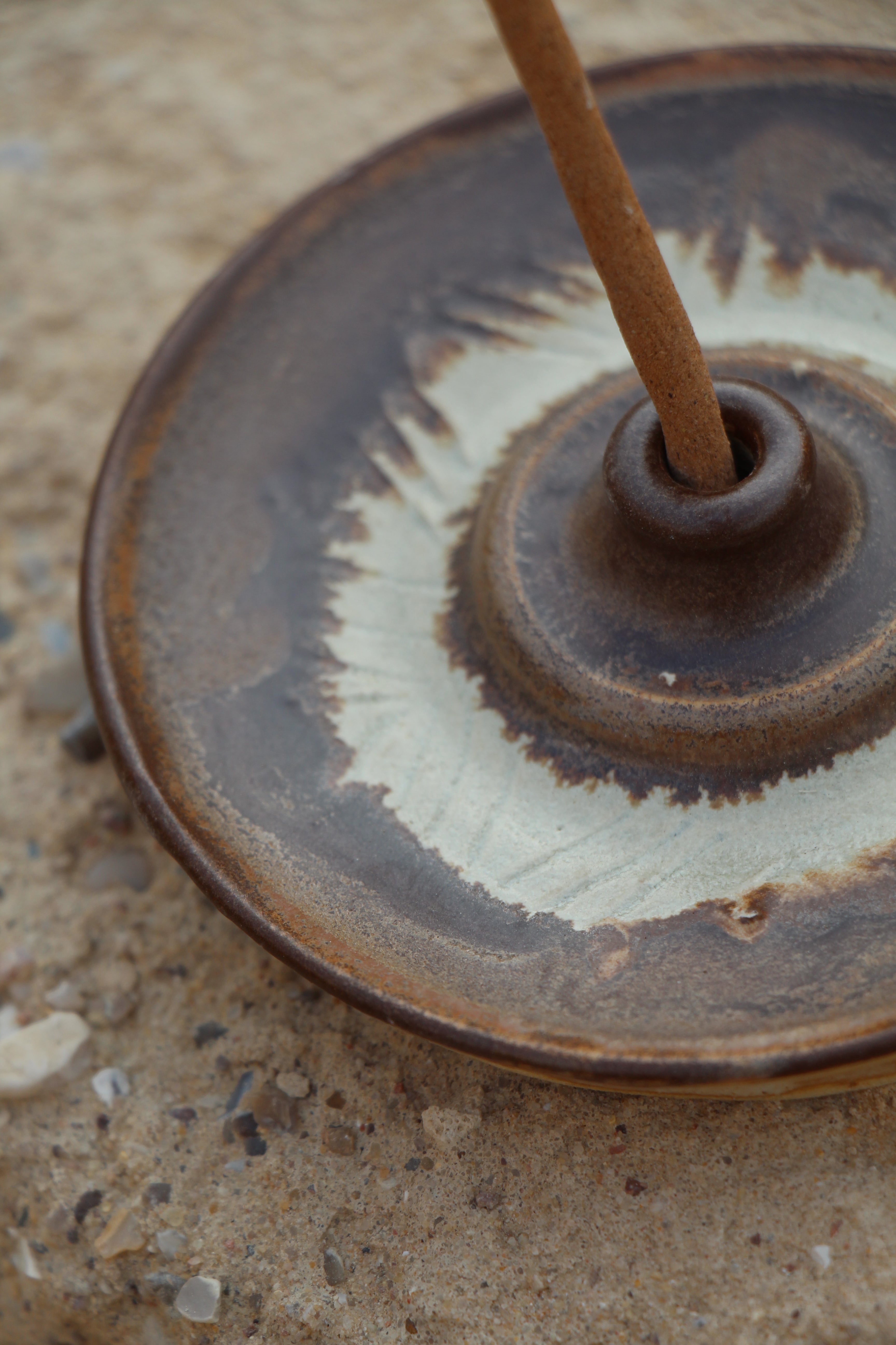 מעמד קרמיקה עגול של מורן אביב