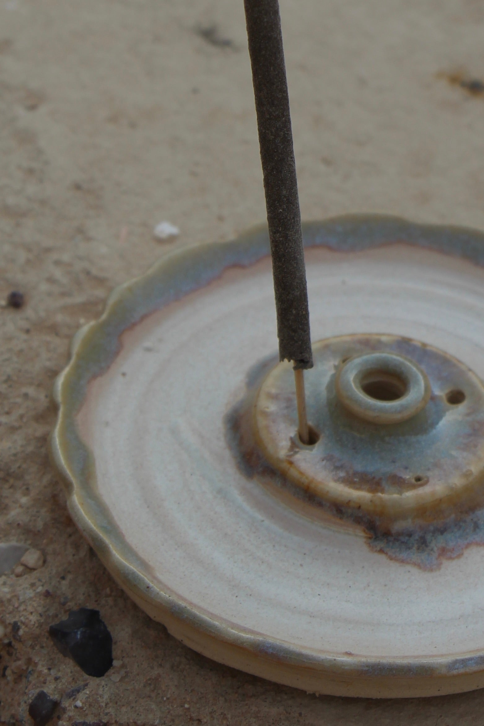 מעמד קרמיקה עגול של מורן אביב