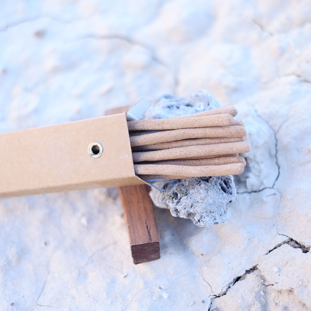 Sandalwood and Colombian Copal Incense, קטורת טבעית