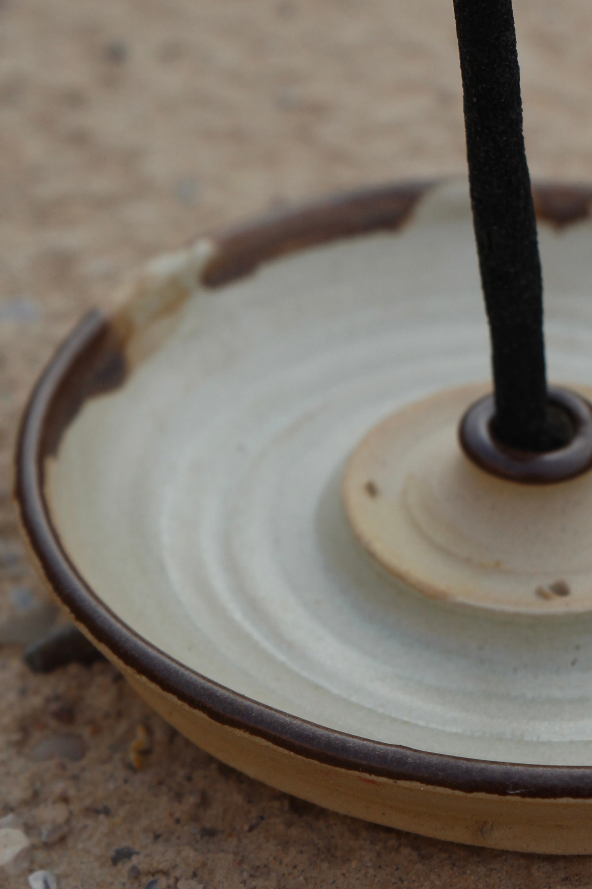 מעמד קרמיקה עגול של מורן אביב