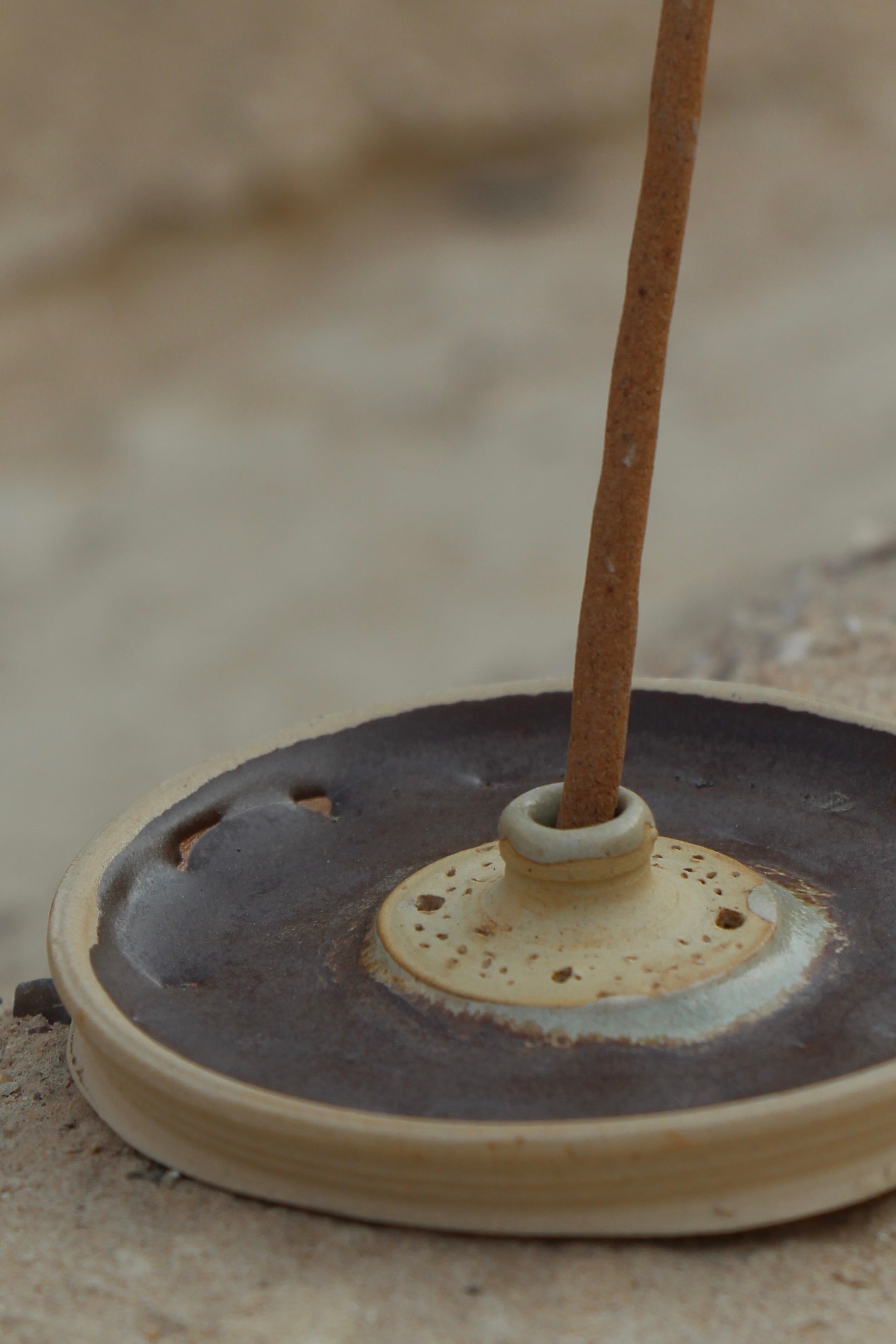 מעמד קרמיקה עגול של מורן אביב