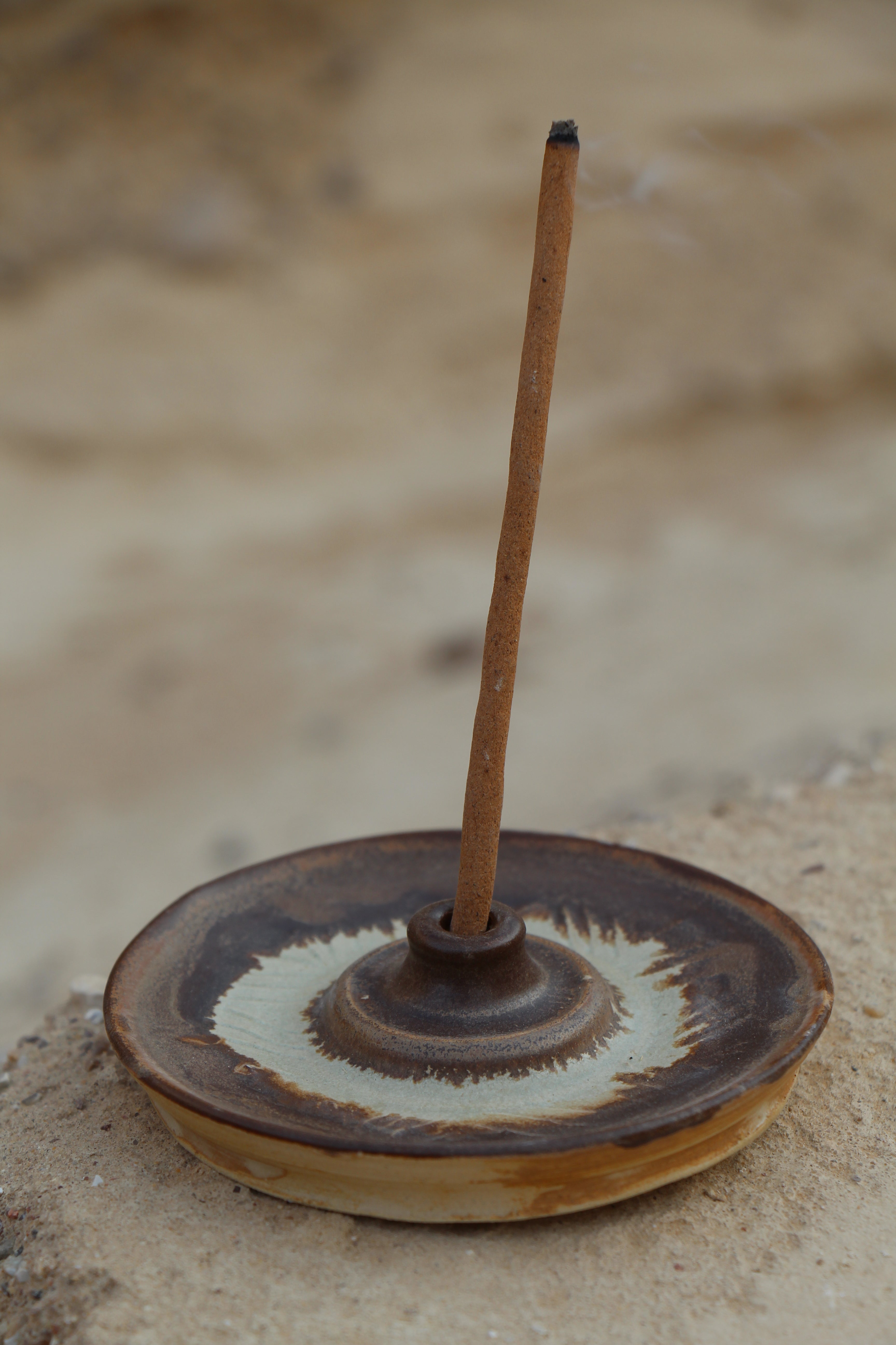 מעמד קרמיקה עגול של מורן אביב